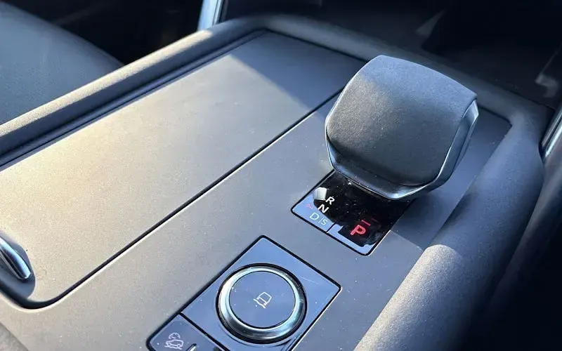 Used Land Rover Discovery HSE Dynamic 300 HP (220 kW) 2022 Blue SUV