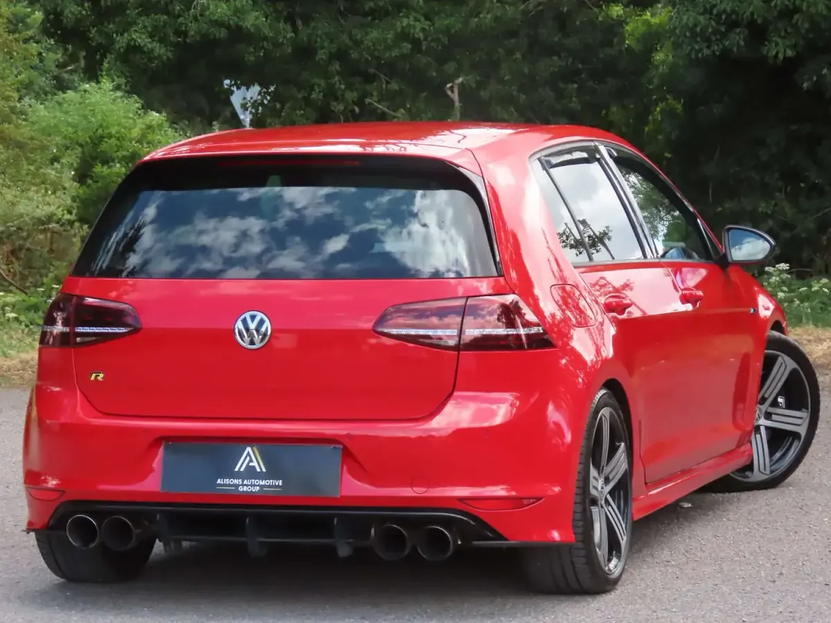 Used VW Golf VII R 295 HP (216 kW) 2015 Red Hatchback