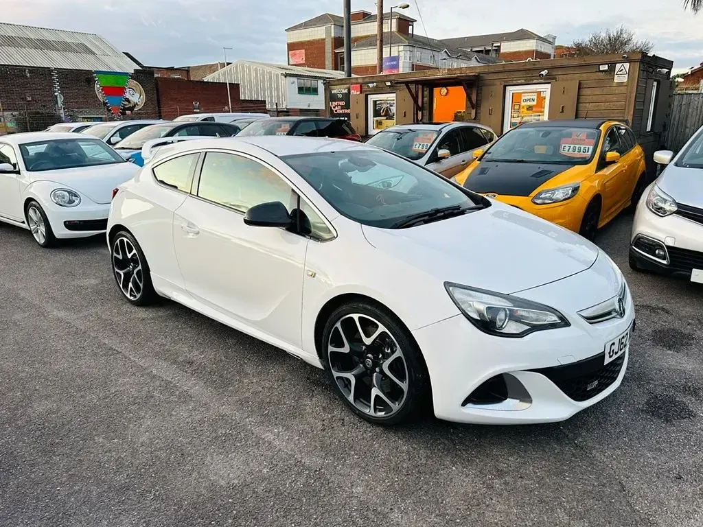 Używany Vauxhall Astra GTC 2012 Biały Hatchback