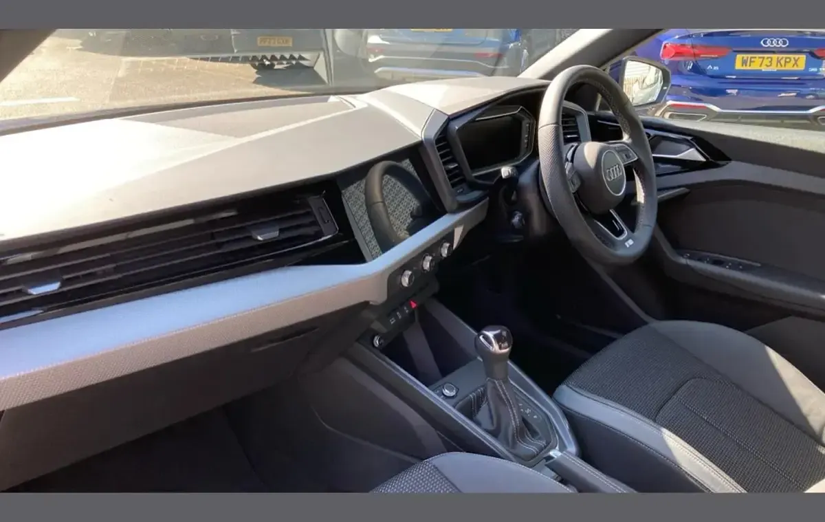 Uusi Audi A1 S-Line 113 HP (83 kW) 2026 Sininen Katumaasturi