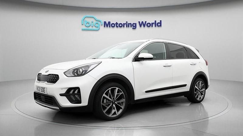 Used Kia Niro 139 HP (102 kW) 2021 White SUV