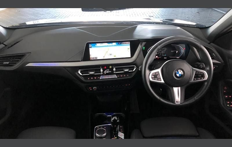 Used BMW 118 M Sport 134 HP (98 kW) 2022 Black Hatchback