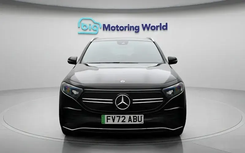 Begagnad Mercedes EQA250+ AMG line 139 kW (190 HK) 2022 Svart SUV