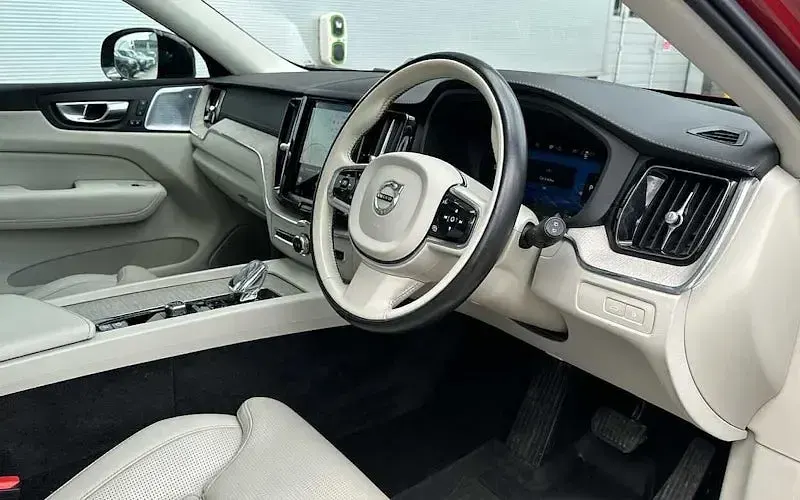 Used Volvo XC60 Ultimate 455 HP (334 kW) 2023 SUV