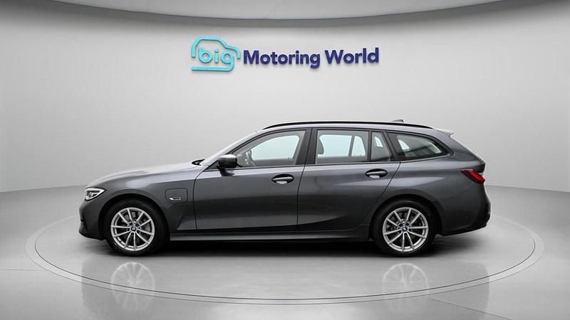 Used BMW 330e 292 HP (214 kW) 2022 Grey Estate