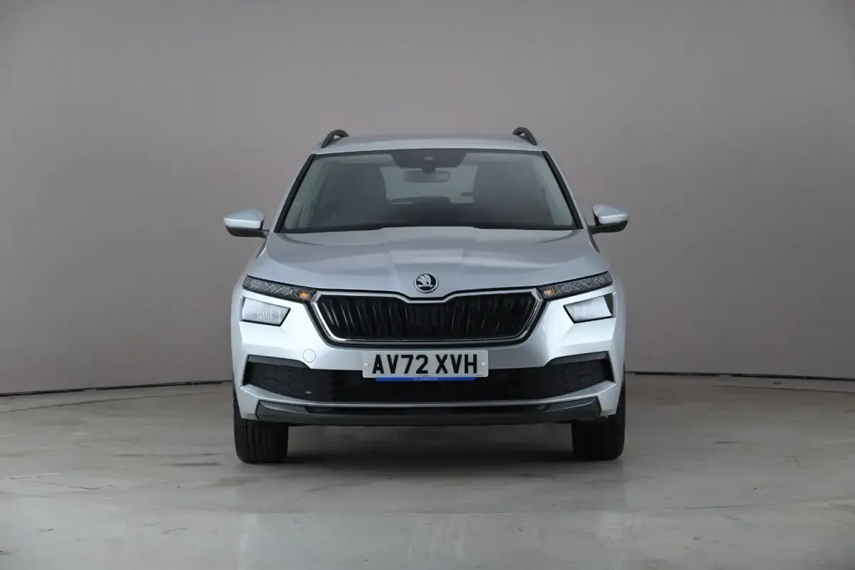 Usado Skoda Kamiq SE Drive 2023 Prateado SUV