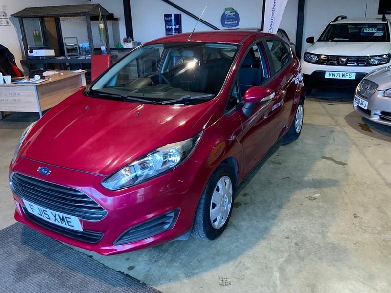 Used Ford Fiesta Style 2015 Red Hatchback