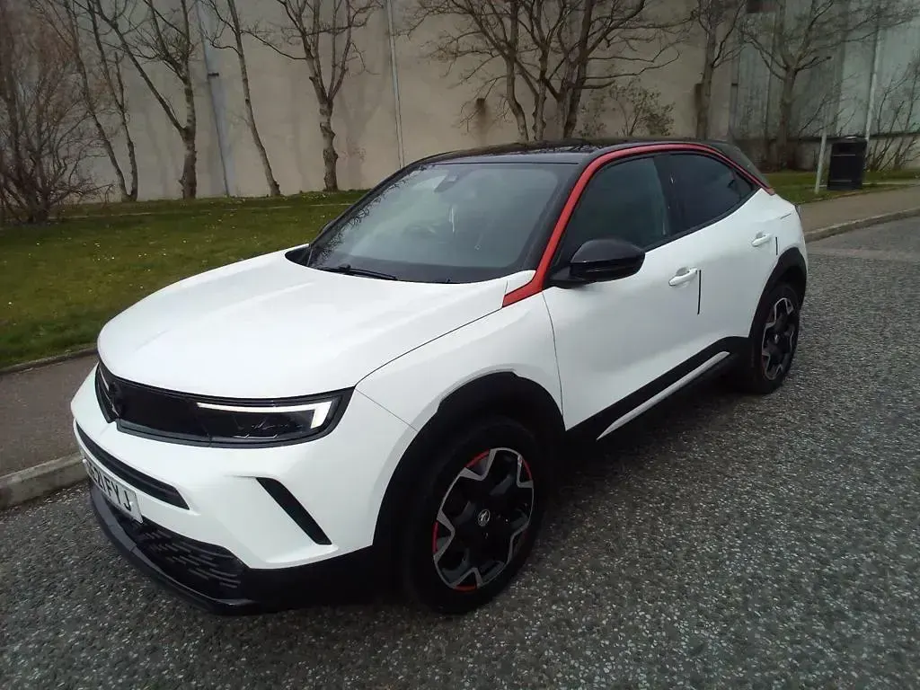 Used Vauxhall Mokka SRi 99 HP (72 kW) 2021 White SUV