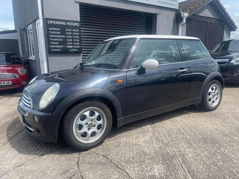 Black Used 2005 Mini Cooper Hatch Hatchback | £1,495 - Image 1/4