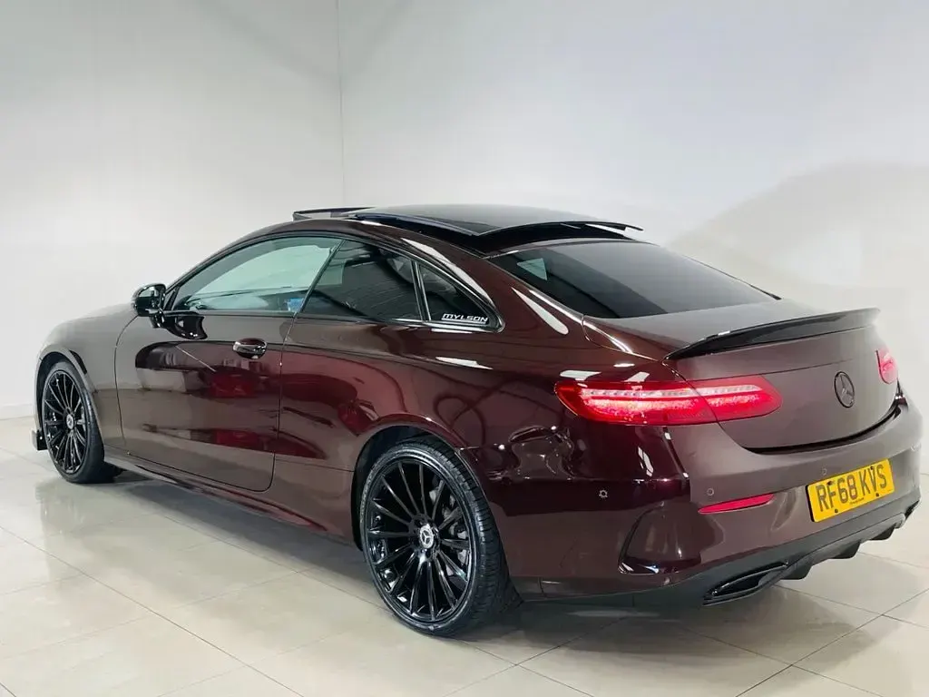 Used Mercedes E220 AMG Line Premium 194 HP (142 kW) 2018 Red Coupe