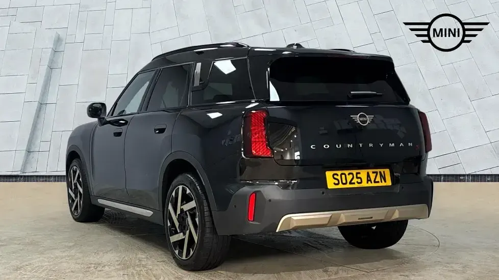 Used Mini Countryman 215 HP (158 kW) 2025 Black SUV