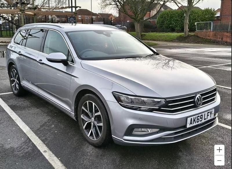 Used VW Passat SEL 150 HP (110 kW) 2019 Silver Estate