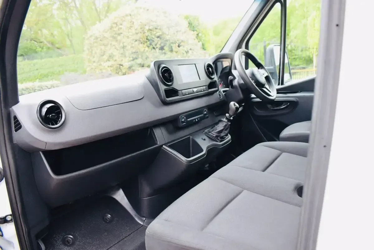 Usado Mercedes Sprinter Progressive 148 HP (108 kW) 2021 Branco Van