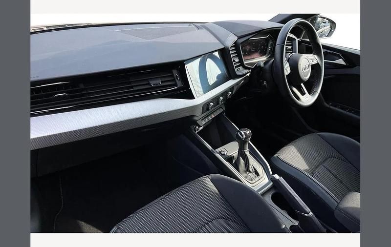 Begagnad Audi A1 S-Line 150 HK (110 kW) 2022 Svart SUV