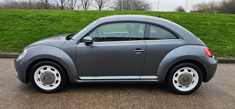 Used VW Beetle Design 105 HP (77 kW) 2015 Grey Hatchback