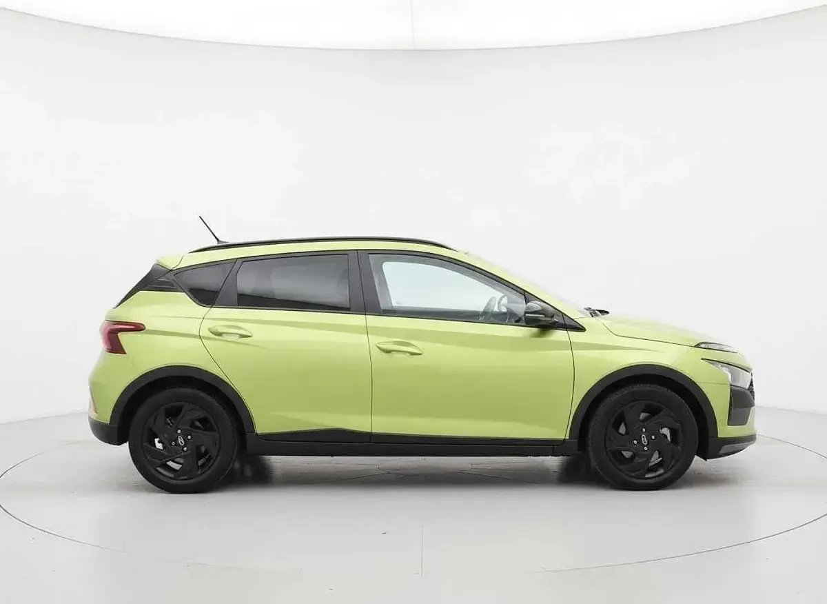 Nuevo Hyundai Bayon Blackline 90 CV (66 kW) 2026 Verde SUV