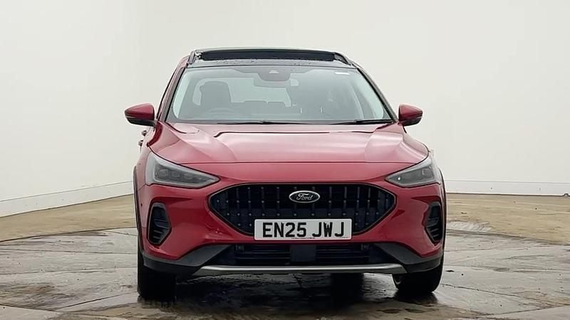 Red Used 2025 Ford Focus Active X Estate | £20,500 (Fair price) - Image 1/4
