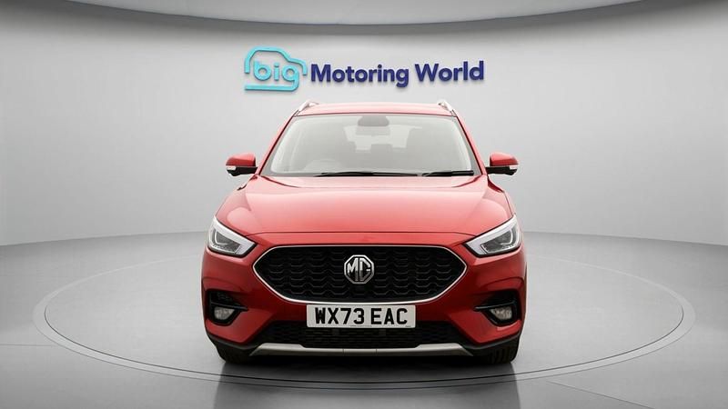 Used MG ZS Exclusive 111 HP (81 kW) 2023 Red SUV