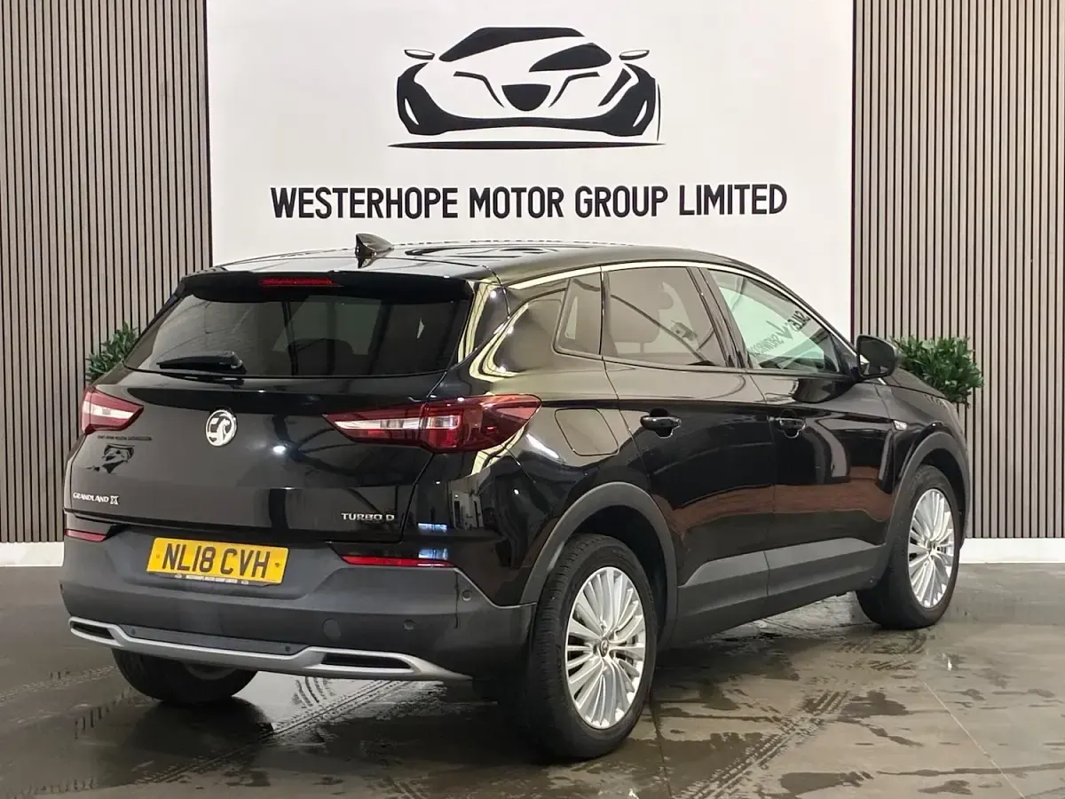 Used Vauxhall Grandland X Sport 120 HP (88 kW) 2018 Black SUV