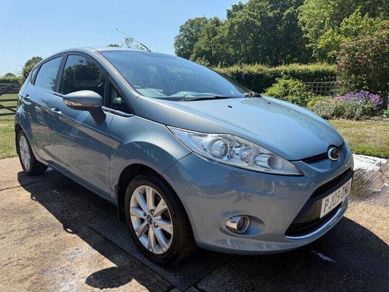 Blue Used 2009 Ford Fiesta Zetec Hatchback | £2,199 (A bit pricey) - Image 1/4
