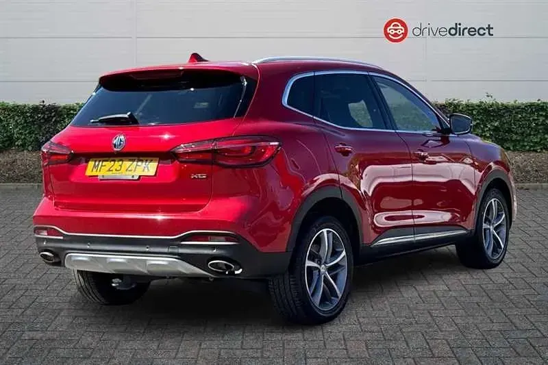 Używany MG HS Exclusive 162 KM (119 kW) 2023 Czerwony SUV