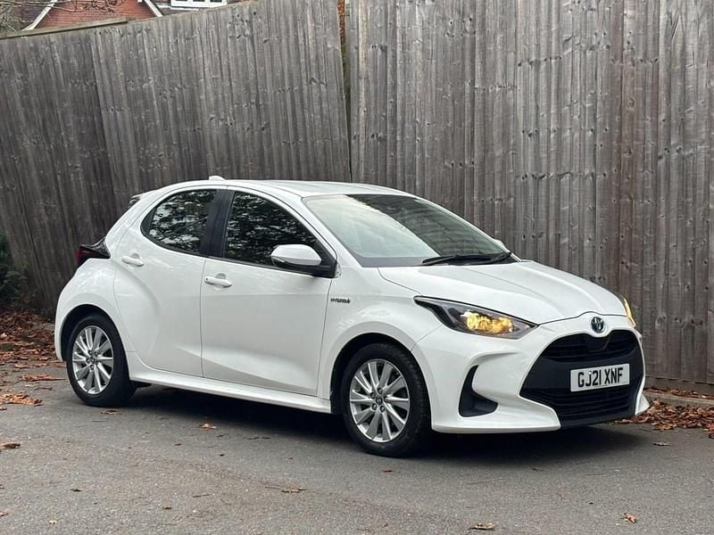 Used Toyota Yaris Hybrid 2021 White Hatchback