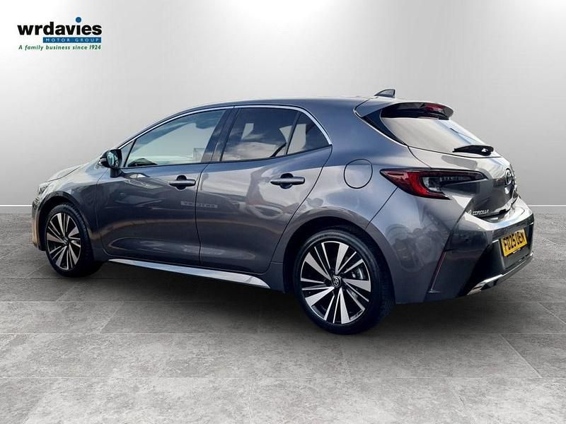 Used Toyota Corolla Design 2025 Decuma grey Hatchback