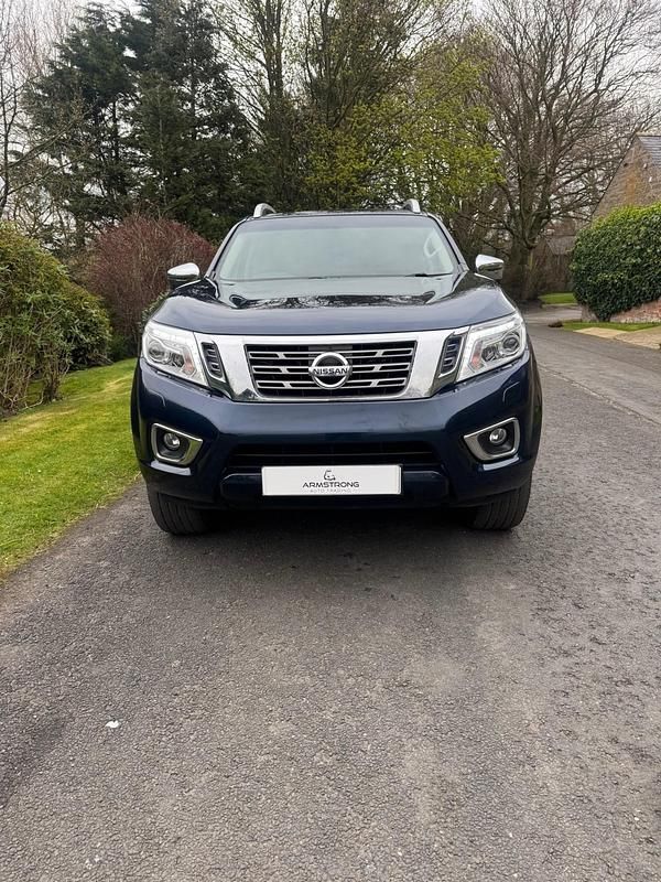 Używany Nissan Navara Tekna 188 KM (138 kW) 2017 Niebieski Pickup