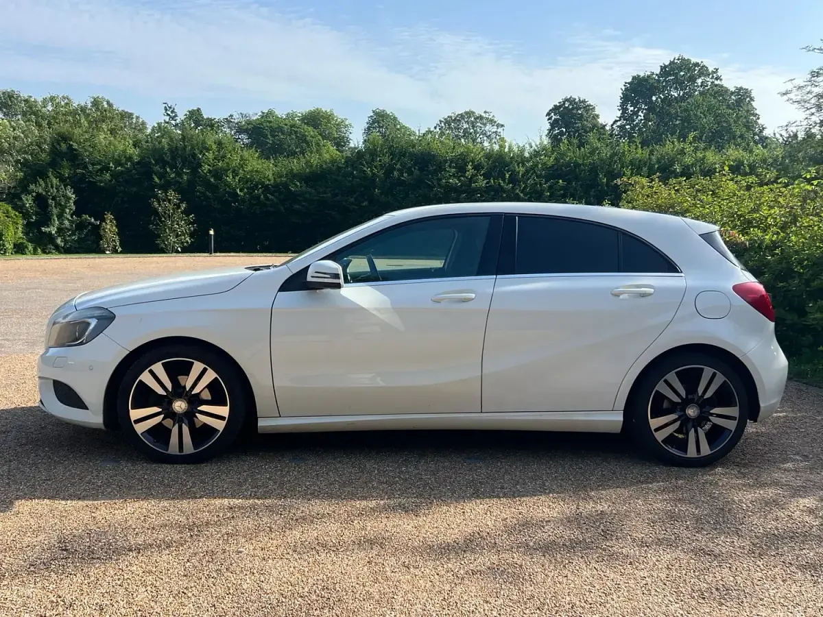 Used Mercedes A180 SE 2014 White Hatchback