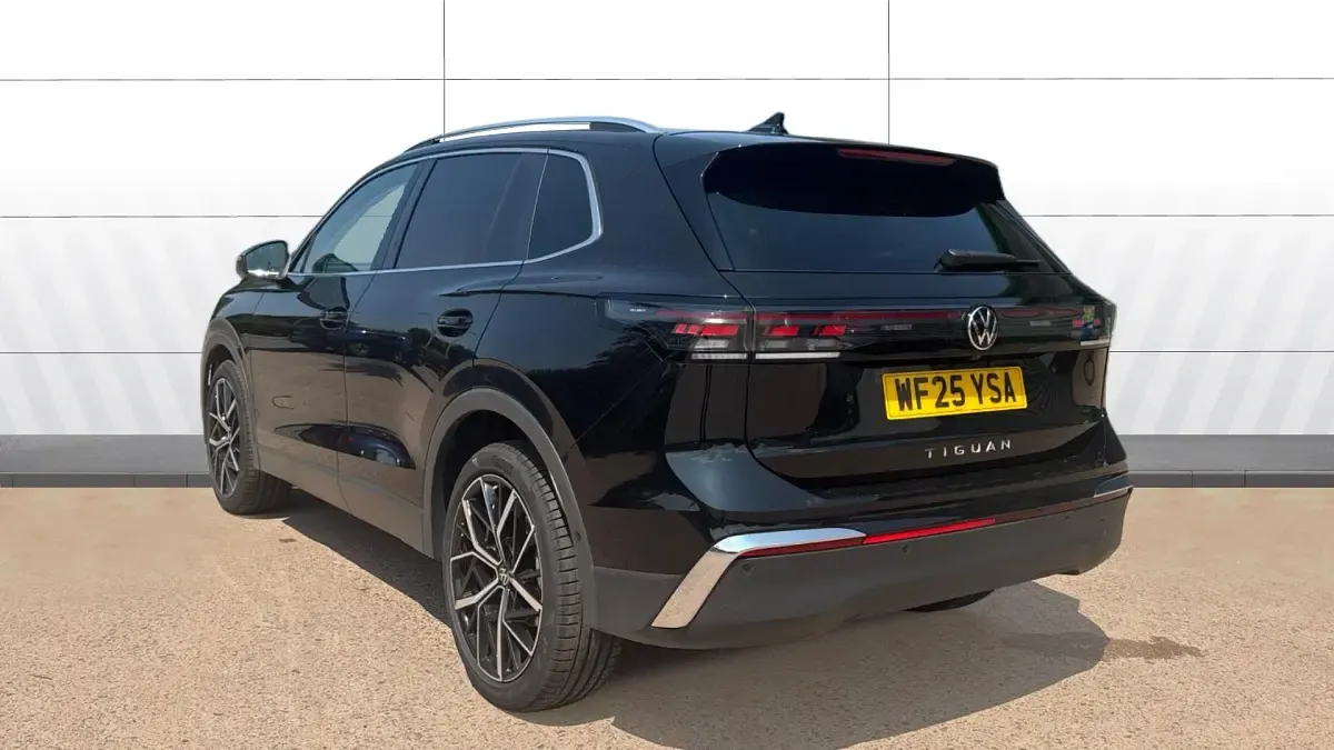 Used VW Tiguan Elegance 150 HP (110 kW) 2025 Black SUV