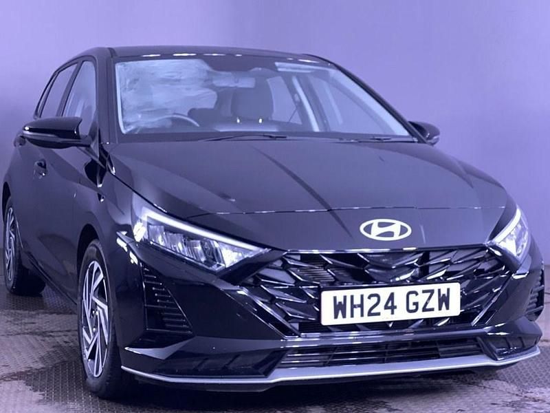 Used Hyundai i20 Advanced 100 HP (73 kW) 2024 Black Hatchback