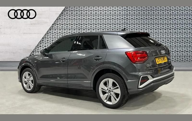 Usado Audi Q2 S-Line 147 CV (108 kW) 2026 Gris SUV