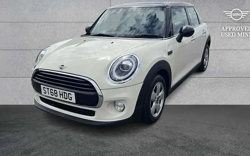 Used Mini Cooper Hatch 136 HP (100 kW) 2018 White Hatchback
