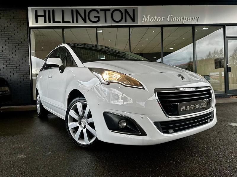 Used Peugeot 5008 Allure 120 HP (88 kW) 2016 White MPV