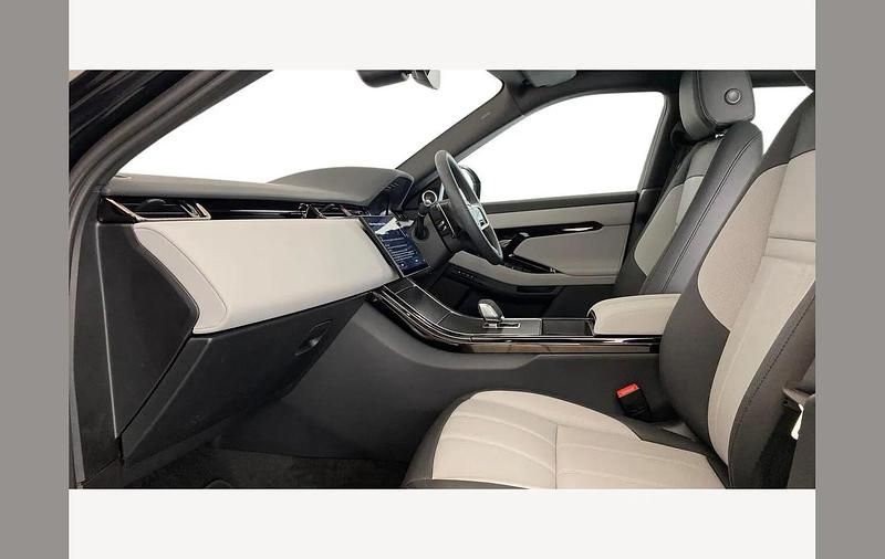 Used Land Rover Range Rover evoque 204 HP (150 kW) 2025 Santorini black SUV