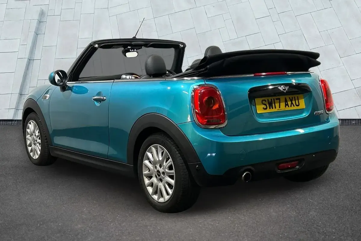 Used Mini Cooper 134 HP (98 kW) 2017 Green Hatchback