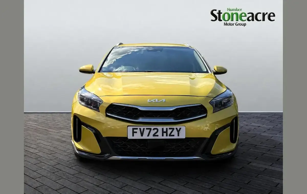 Used Kia XCeed 158 HP (116 kW) 2022 Yellow SUV