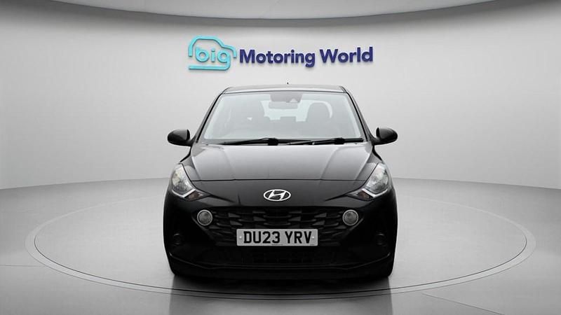 Used Hyundai i10 SE 67 HP (49 kW) 2023 Black Hatchback