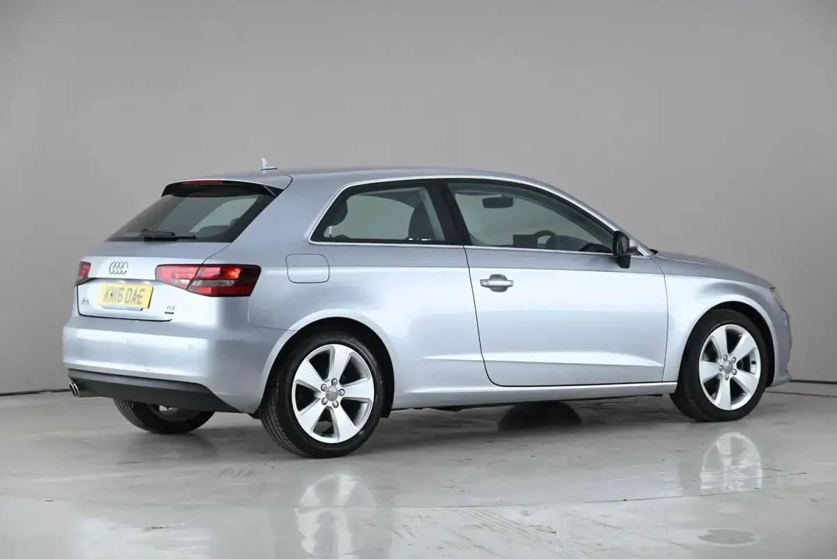 Używany Audi A3 Sport 150 KM (110 kW) 2016 Srebrny Hatchback