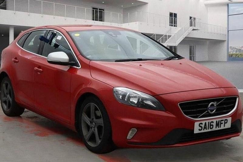 Red Used 2016 Volvo V40 R-Design Estate | £6,995 (Fair price) - Image 1/1