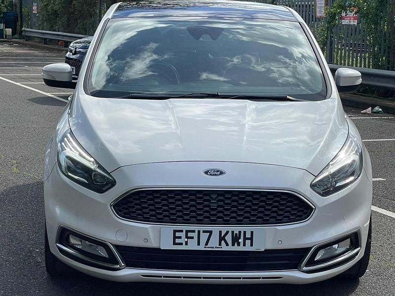 Używany Ford S-MAX S 2017 Biały Minivan