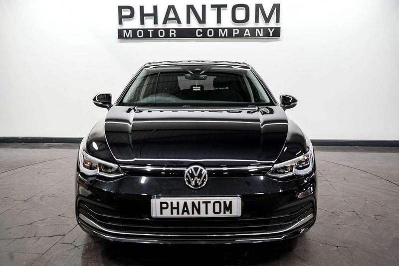 Begagnad VW Golf VII Style 2020 Svart Halvkombi