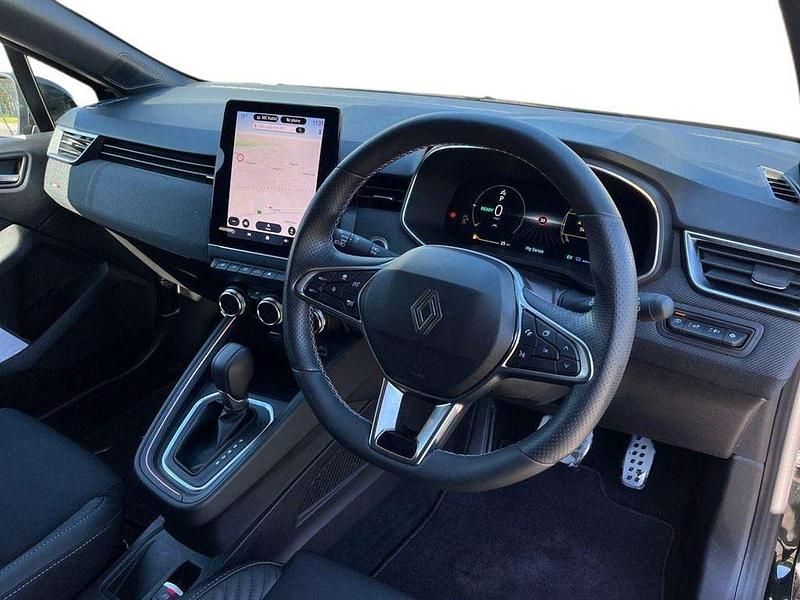 Used Renault Clio V Esprit Alpine 140 HP (102 kW) 2024 Black Hatchback