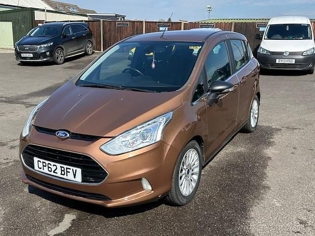Used Ford B-MAX Titanium 2012 Gold MPV