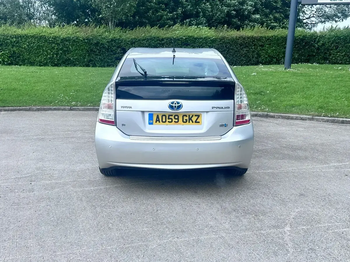 Used Toyota Prius T4 2009 Silver Hatchback