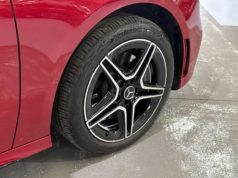 Usado Mercedes A250 Executive 218 HP (160 kW) 2022 Vermelho Citadino