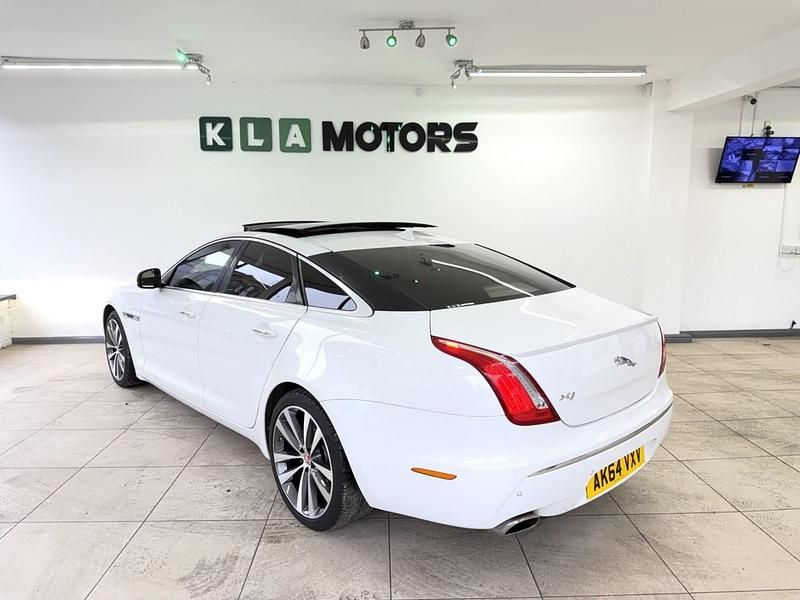 Used Jaguar XJ Portfolio 275 HP (202 kW) 2014 White Sedan
