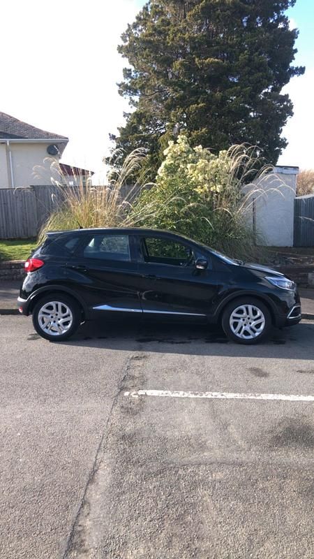 Used Renault Captur Iconic 90 HP (66 kW) 2017 Black SUV