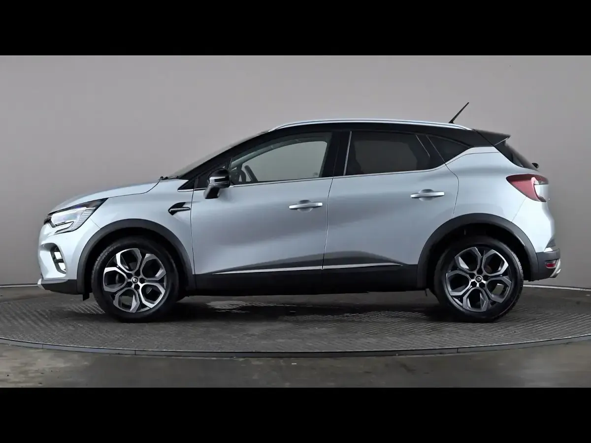 Used Renault Captur Version S 2021 Grey/black SUV