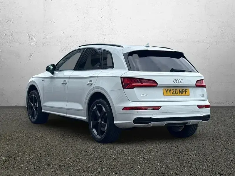 Używany Audi Q5 Comfort 204 KM (150 kW) 2020 Biały SUV